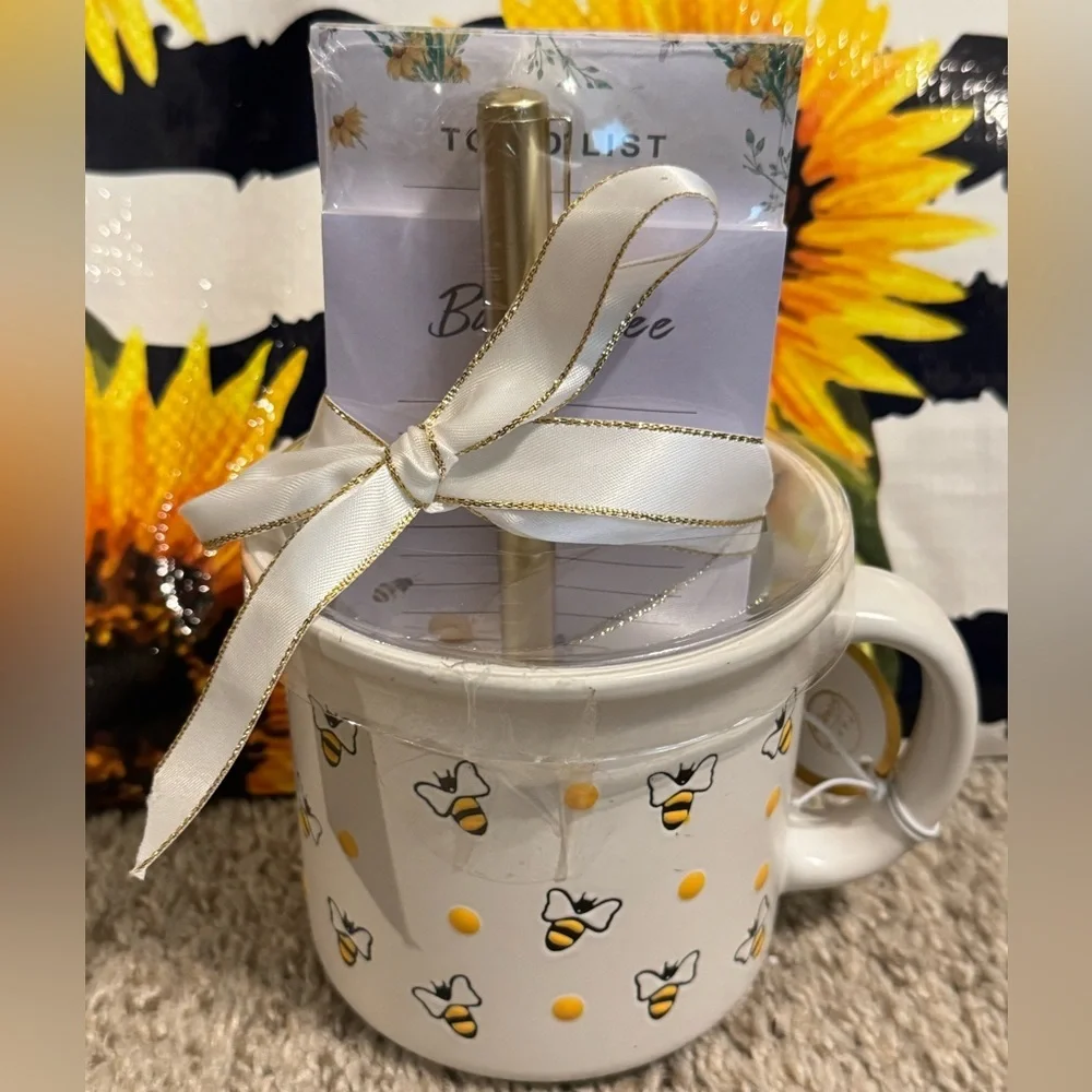 Bee Themed Mug with Notepad and Pen Set - Picture 3 of 6